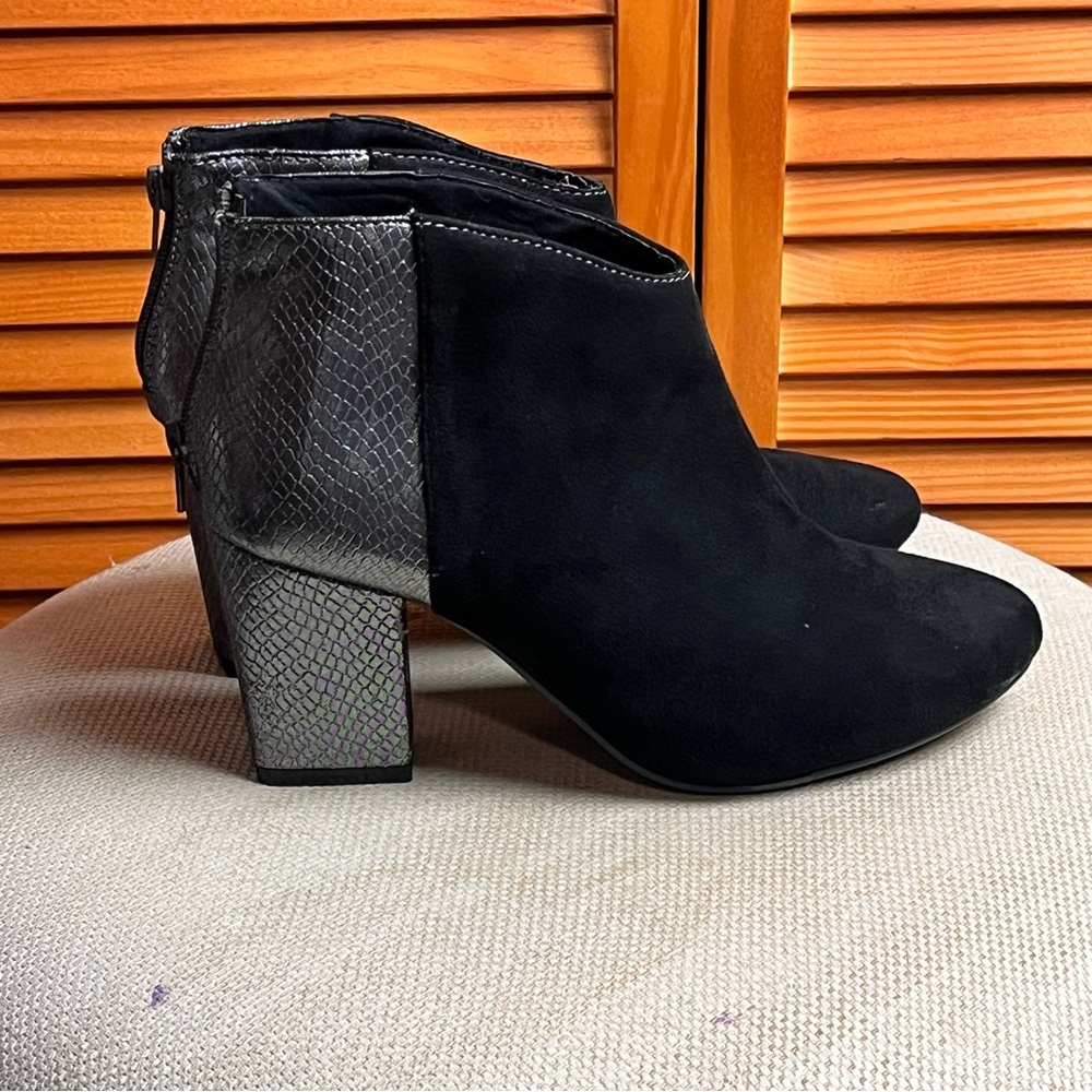 Nicole Miller Faux Suede Black Booties